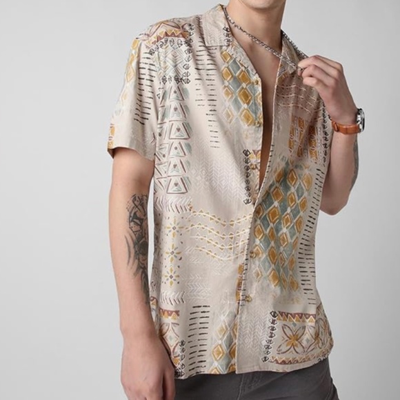 Pull & Bear Men's Boho Button Down - Picture 2 of 6